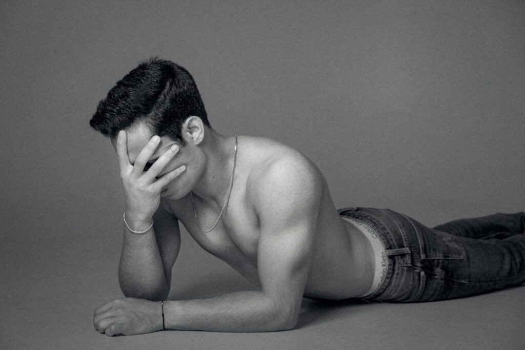 Photo disciplined men