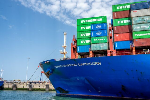 Photo commercial trade routes